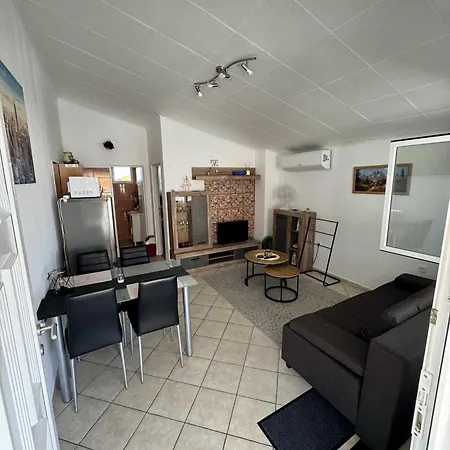 דירה Didovi Dvori With Jacuzzi Ražanac