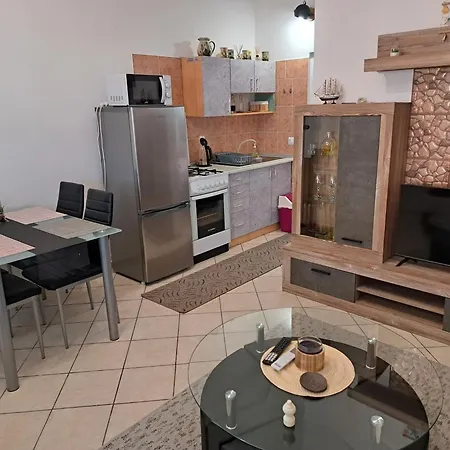 Didovi Dvori With Jacuzzi 아파트 Ražanac