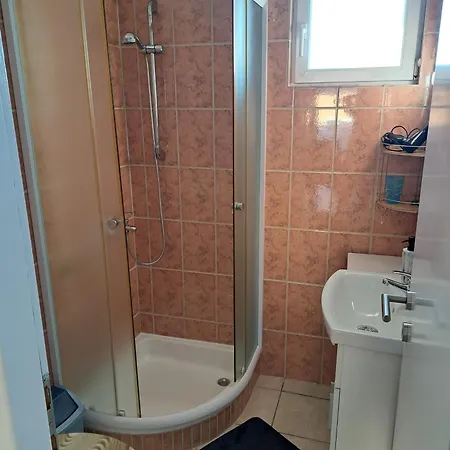 아파트 Didovi Dvori With Jacuzzi