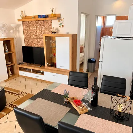 Didovi Dvori With Jacuzzi Appartement *