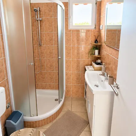 Didovi Dvori With Jacuzzi Appartement